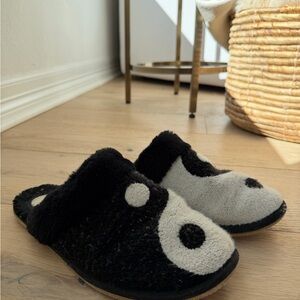 Soludos Black Fuzzy Slippers